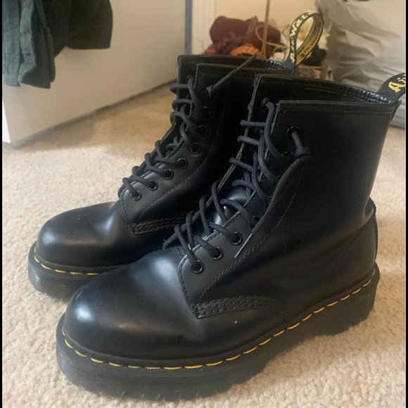 Dr. Martens Shoes - Size 8 docs